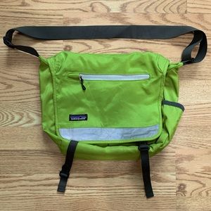 Patagonia - Mini Messenger Bag - Green - Used